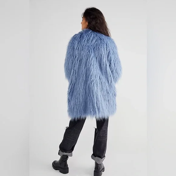 Free People Renata Fur Coat Jacket Oversized Taylor Swift Size M NWT - Picture 9 of 16